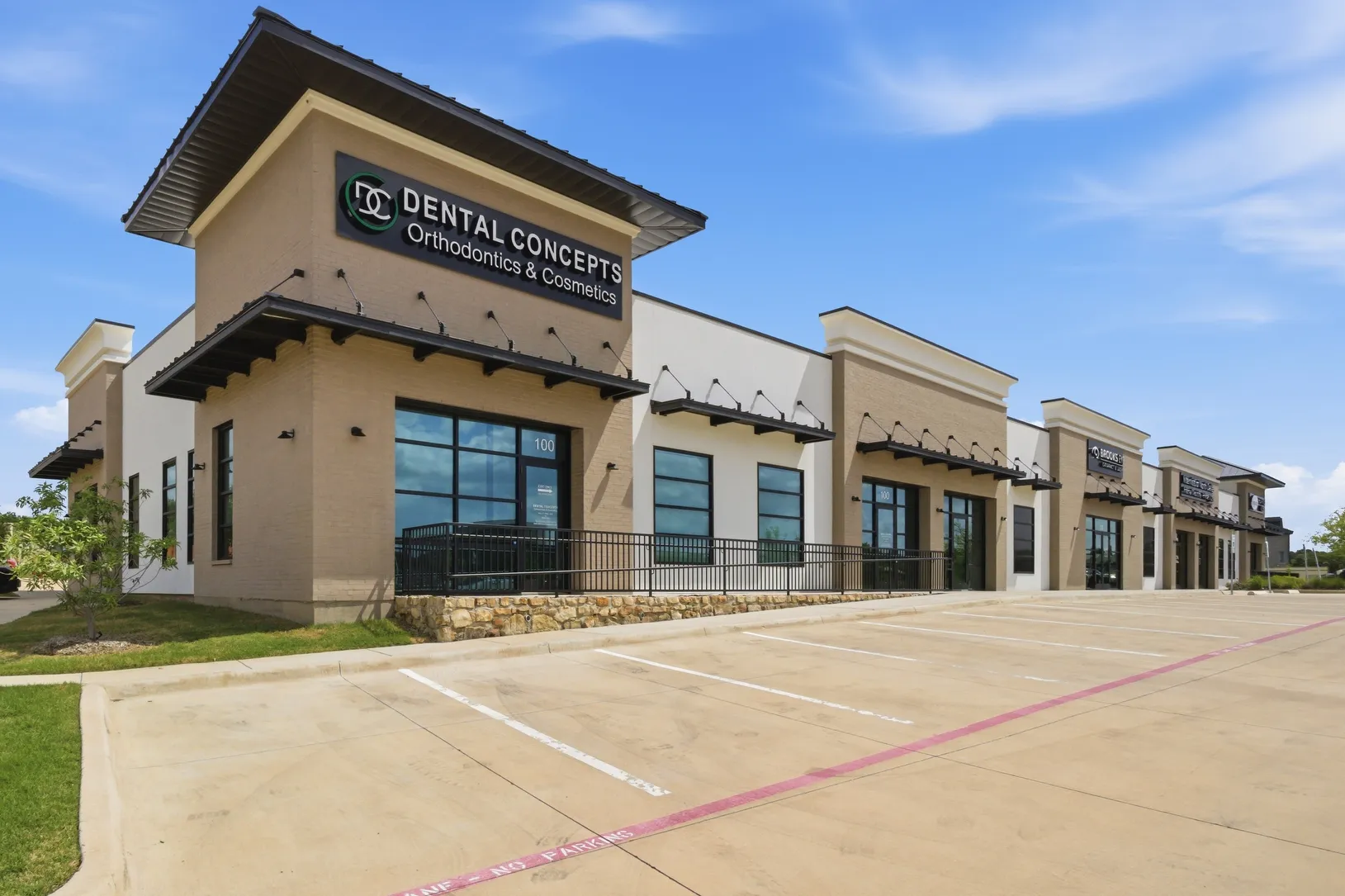 The Dental Concepts & Orthodontics building on N MacArthur Blvd in Irving, Texas