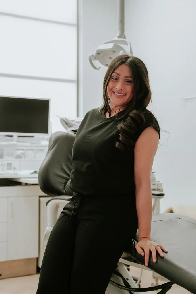 Paola, dental assistant